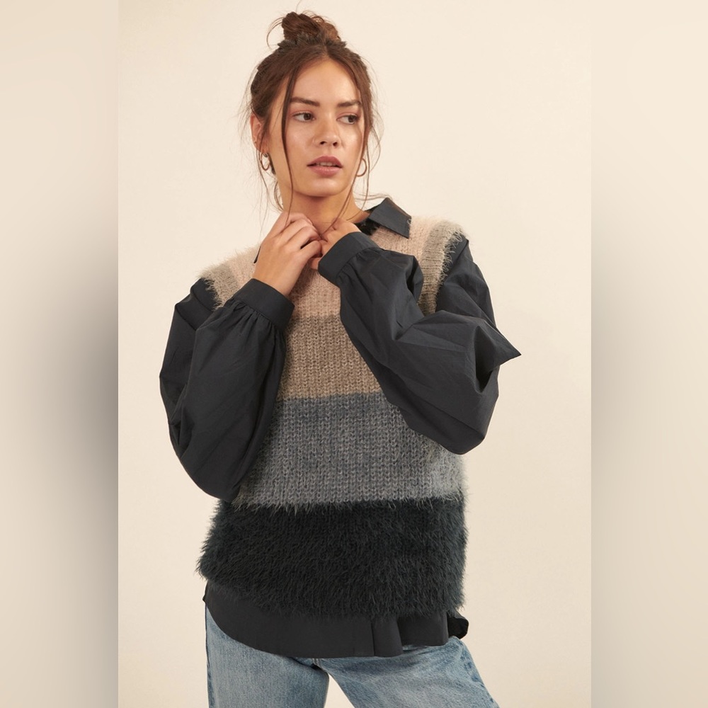 Furry Knit Colorblock Sweater Vest in Blue-Navy Size Large - Picture 3 of 10